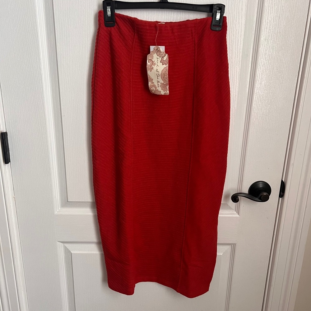 Band of The Free Hand‎ of the Tree Red Textured Pencil Midi Skirt Size S NWT